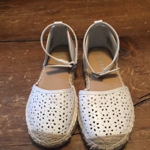 Girls dress sandals— Great for Easter!